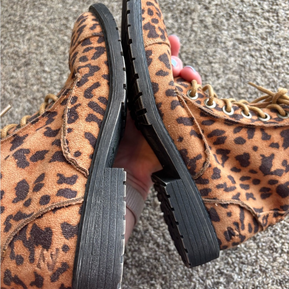 Billabong Leopard Print Lace and Zip Booties - Picture 4 of 12